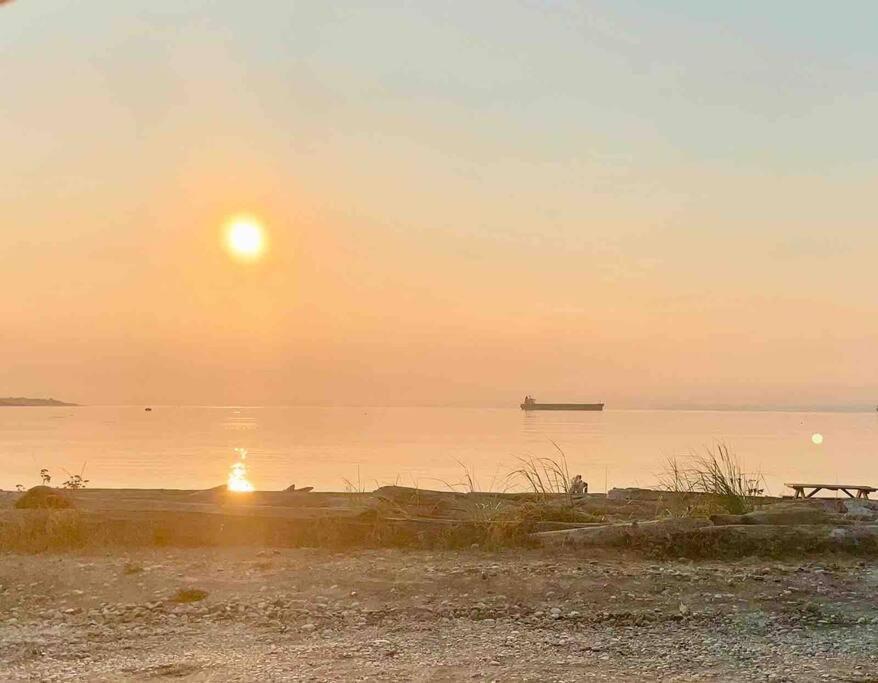 فكتوريا Sunrise Escape - Close To The Beach! المظهر الخارجي الصورة